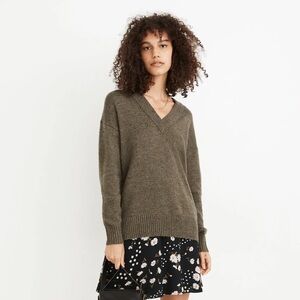 Madewell Donegal Bartlett V-Neck Pullover Sweater in Coziest Yarn